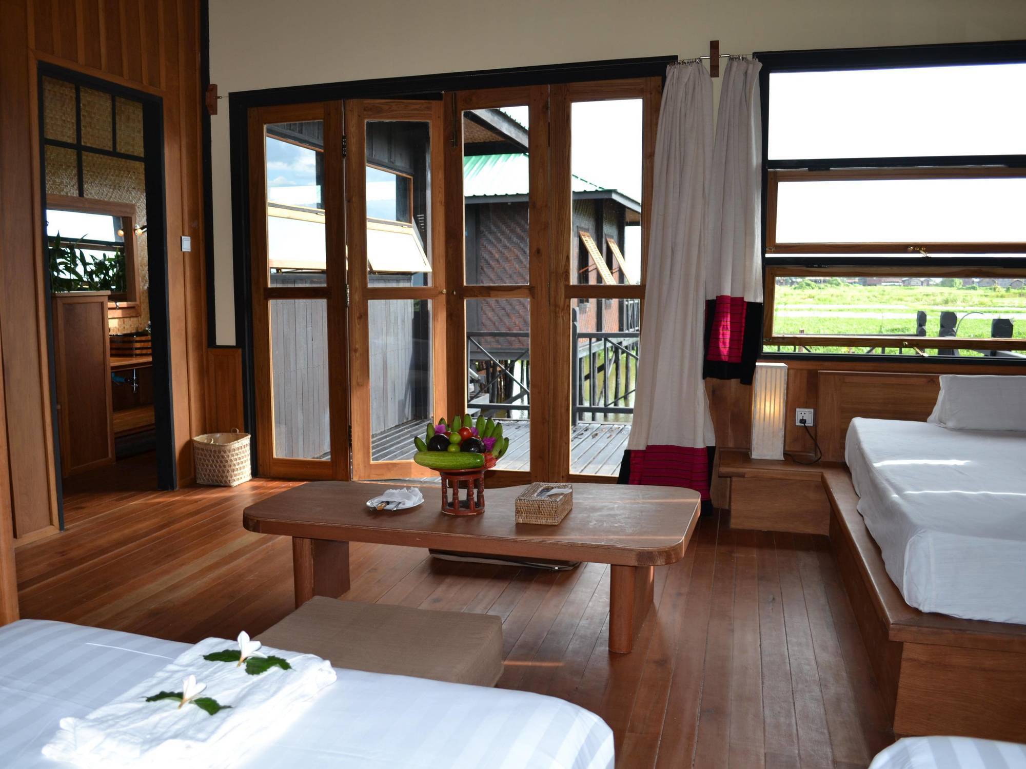 Inle Heritage Stilt Houses Ywama Esterno foto